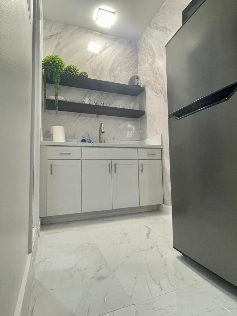 Cozy Studio, Prime Location, Remodeled, 1 Parking West Palm Beach Esterno foto