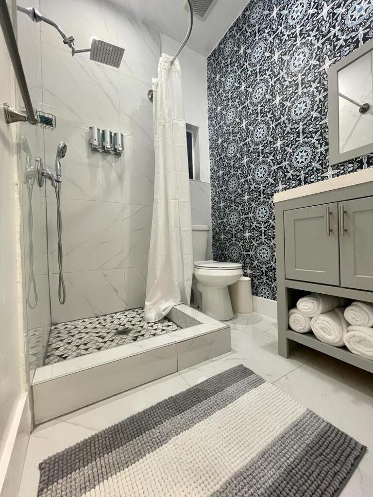 Cozy Studio, Prime Location, Remodeled, 1 Parking West Palm Beach Esterno foto